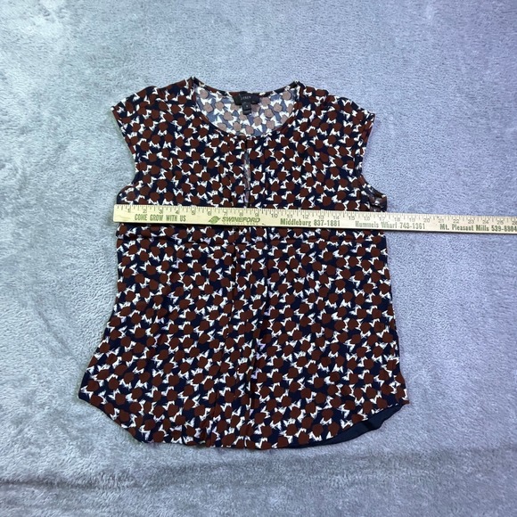 J Crew Sleeveless Pleated Front Geometric Print Top Size 8 - Picture 4 of 10